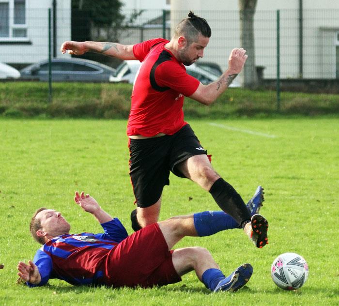 Craig Asparassa wins the ball in midfield for Pennar. Picture Susan McKehon
